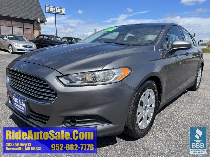 2013 Ford Fusion S, 4dr sedan, reliable 2.5 4cyl, runs great !