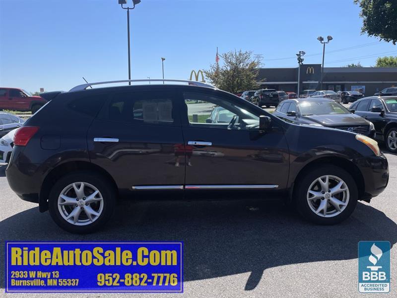 Nissan Rogue  2011