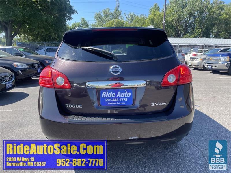 Nissan Rogue  2011