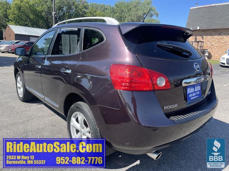Nissan Rogue  2011