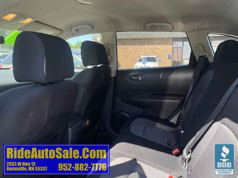 Nissan Rogue  2011