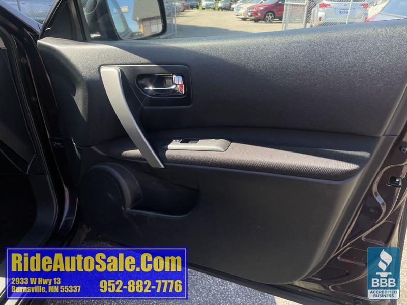 Nissan Rogue  2011