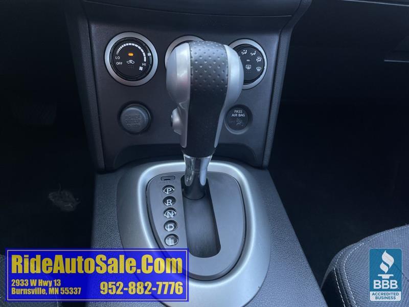 Nissan Rogue  2011