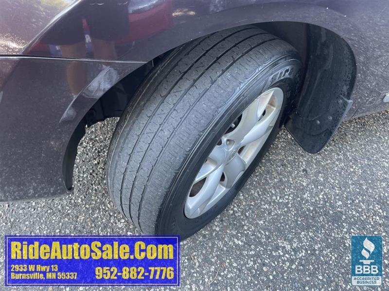 Nissan Rogue  2011