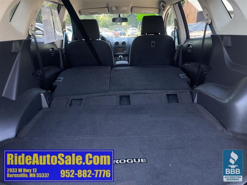 Nissan Rogue  2011