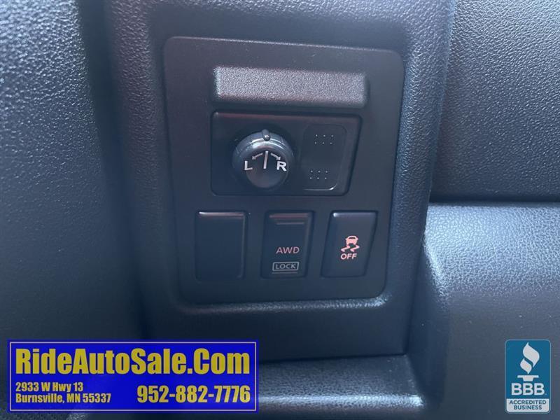 Nissan Rogue  2011