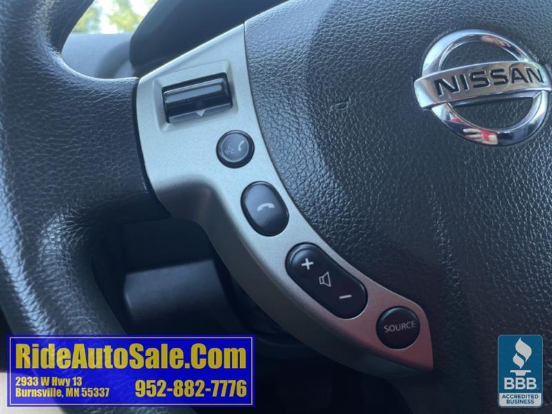 Nissan Rogue  2011