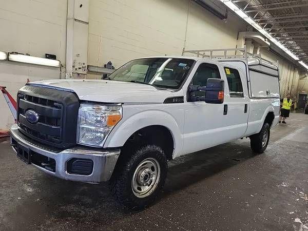 2016 Ford F350 XL, Crew cab 4dr, Long box, 4x4, Gas 6.2 V8 !