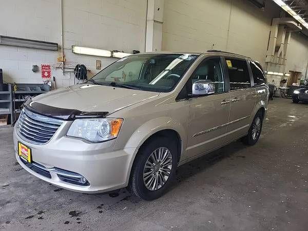 2014 Chrysler Town & Country Touring-L, 7 Pass, Leather Quads, Dual AC, V6 !