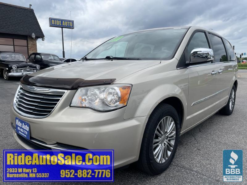 2014 Chrysler Town & Country Touring-L, 7 Pass, Leather Quads, Dual AC, V6 !
