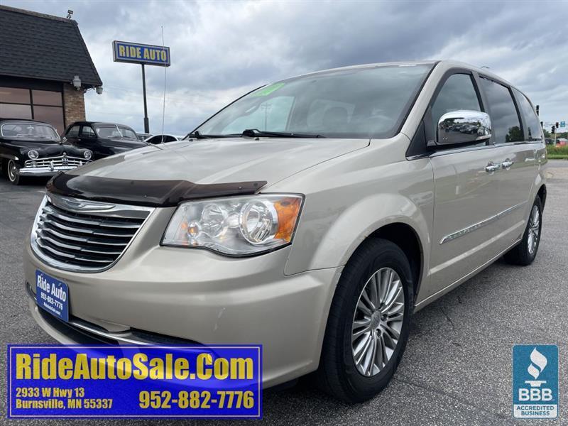 2014 Chrysler Town & Country Touring-L, 7 Pass, Leather Quads, Dual AC, V6 !
