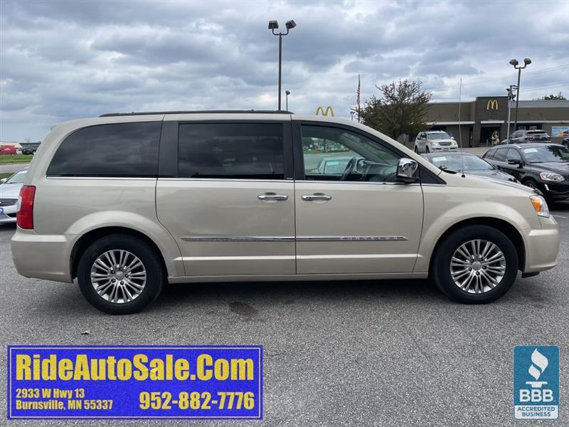 Chrysler Town & Country  2014