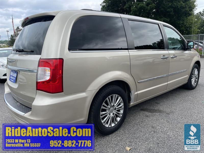 Chrysler Town & Country  2014