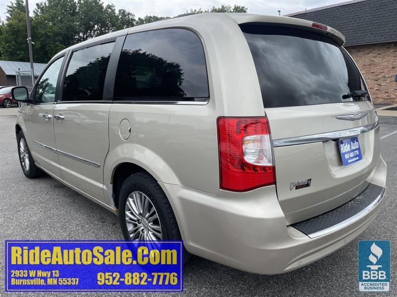 Chrysler Town & Country  2014