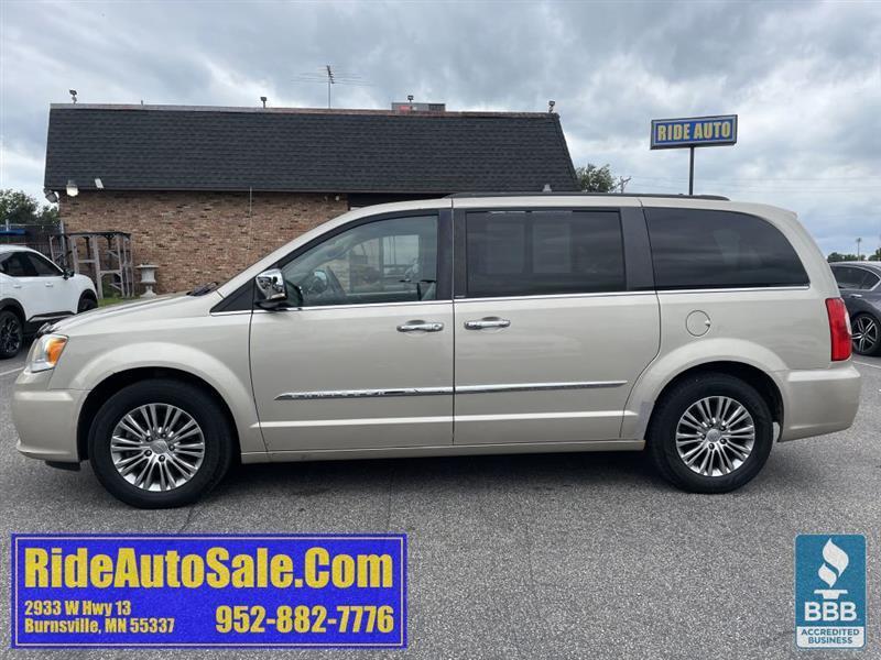 Chrysler Town & Country  2014