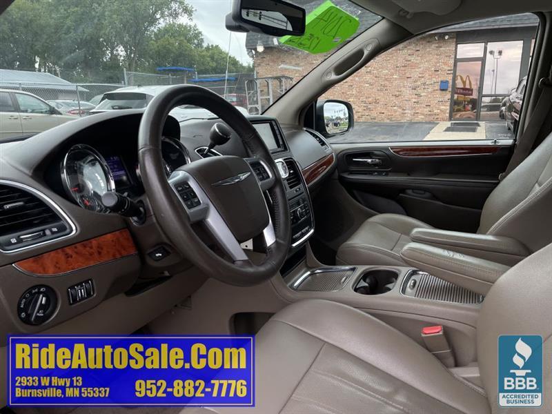 Chrysler Town & Country  2014