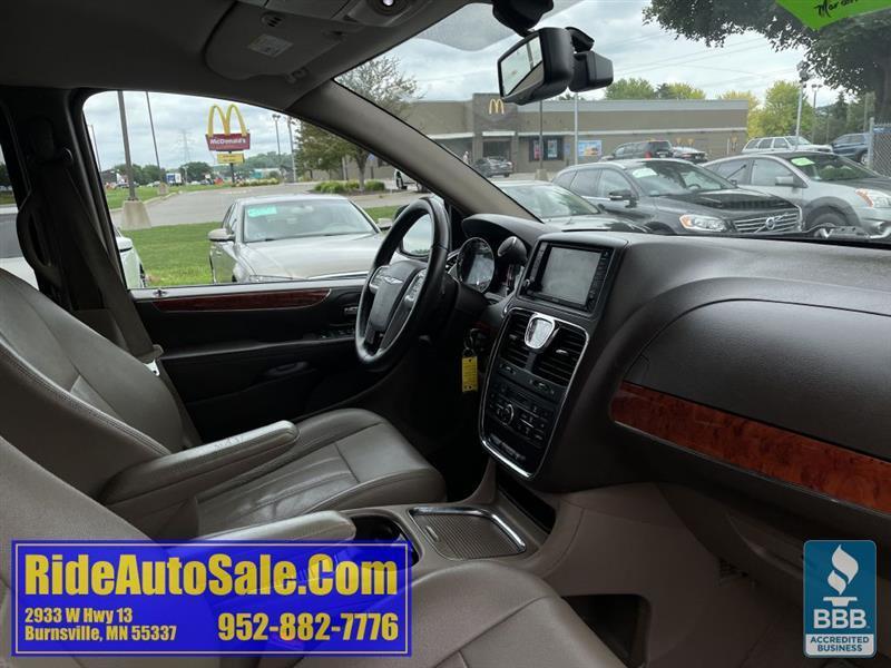 Chrysler Town & Country  2014