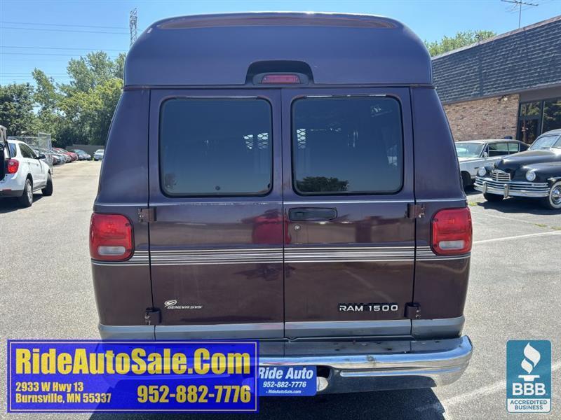 Dodge Ram Van  2000
