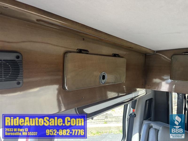 Dodge Ram Van  2000