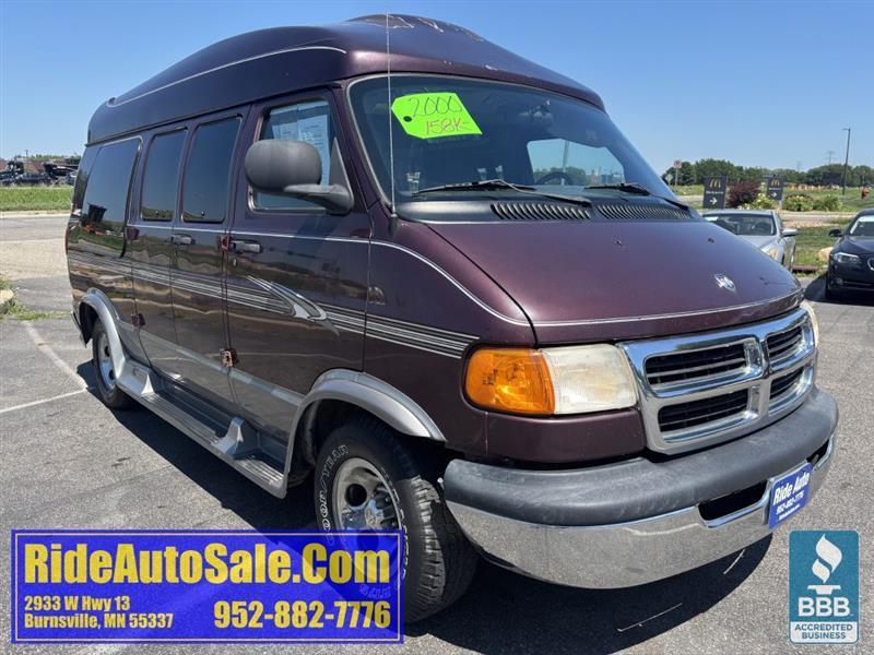 Dodge Ram Van  2000