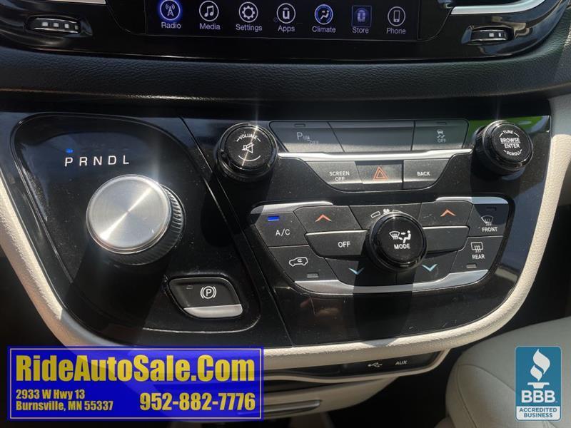 Chrysler Pacifica  2017