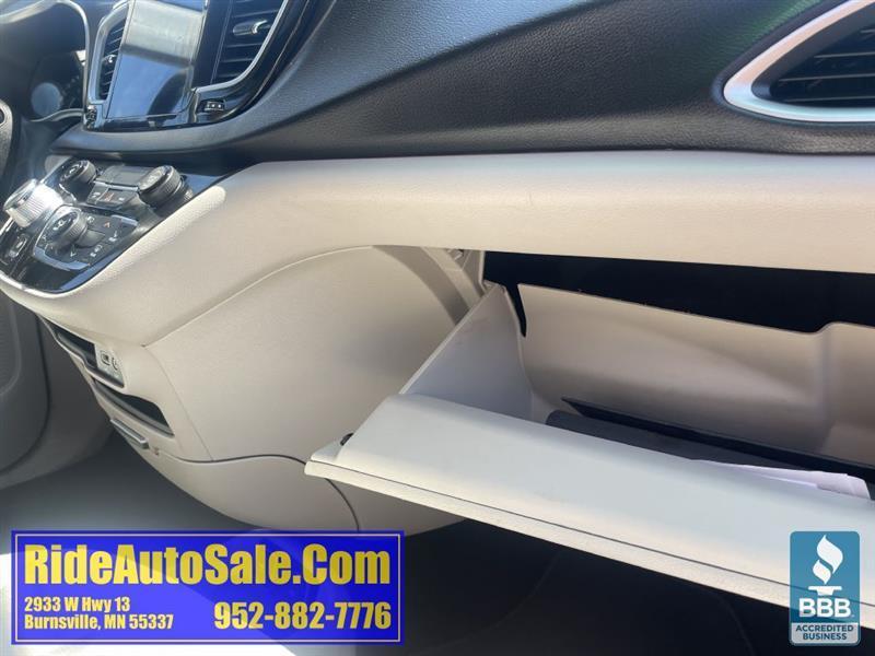Chrysler Pacifica  2017