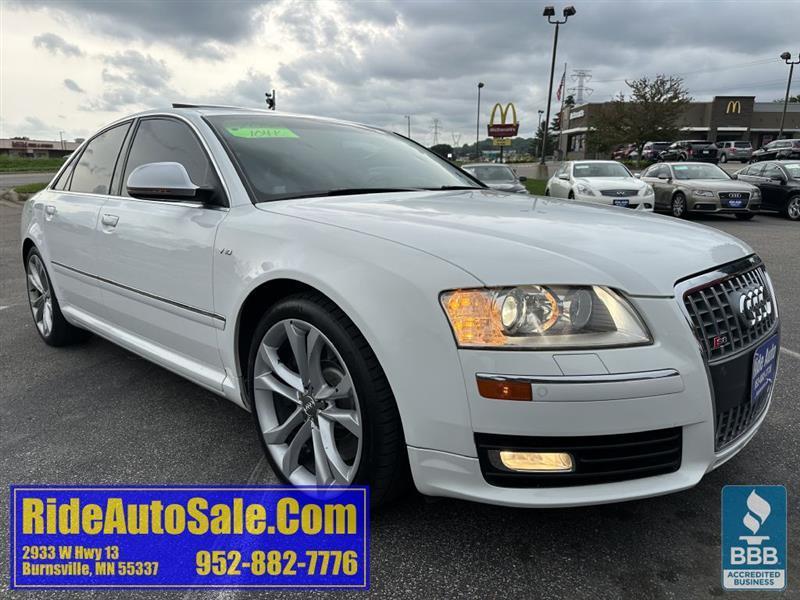 Audi S8  2008