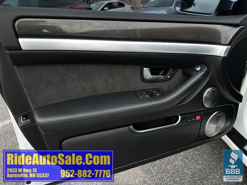 Audi S8  2008
