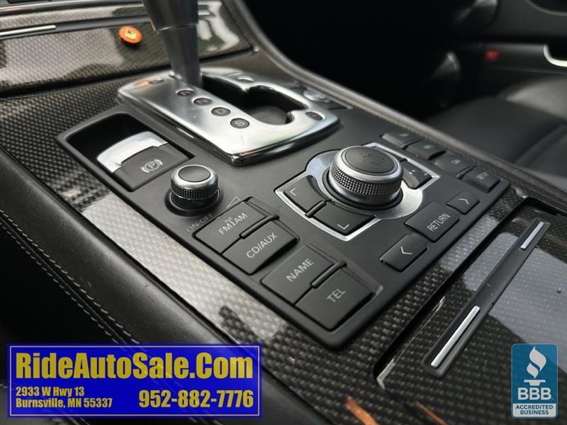 Audi S8  2008