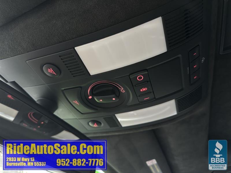Audi S8  2008