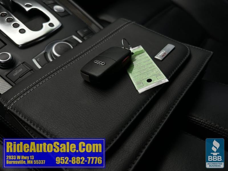Audi S8  2008