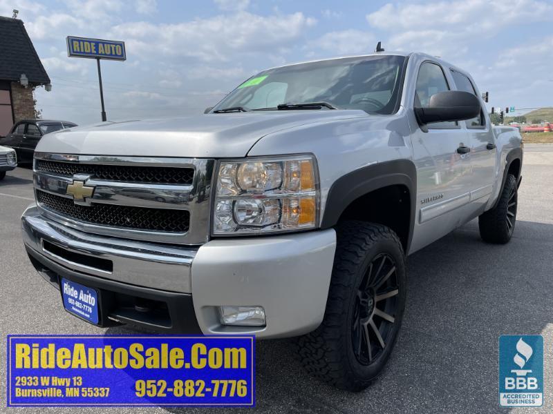 2011 Chevrolet Silverado 1500 LT, Crew cab 4dr, Z71 4x4, 5.3 V8, CLEAN !