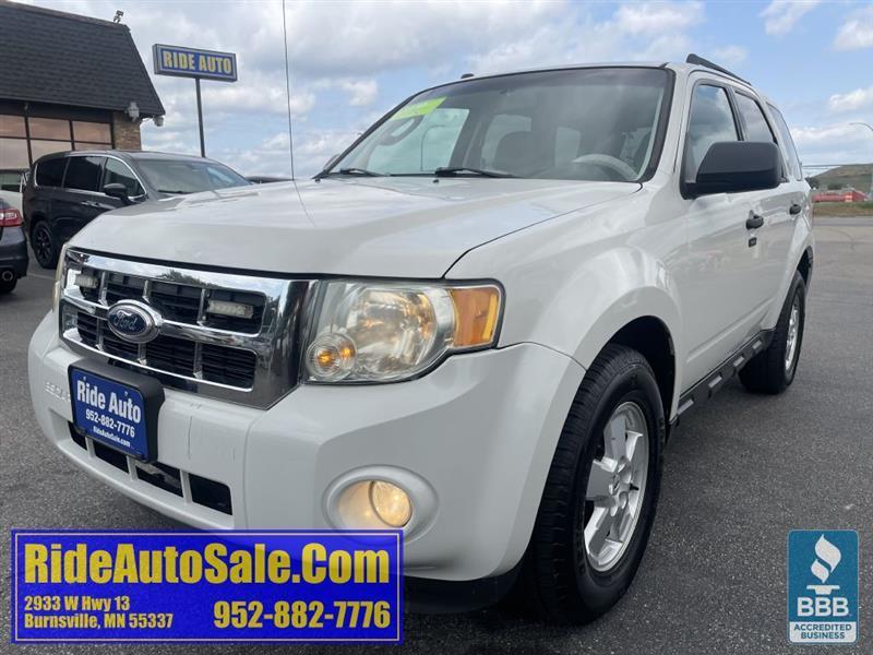 2010 Ford Escape XLT, 5 Pass. 4x4, 3.0 V6, runs great, CLEAN !