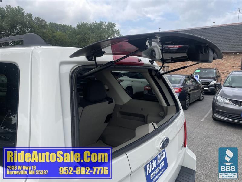 Ford Escape  2010