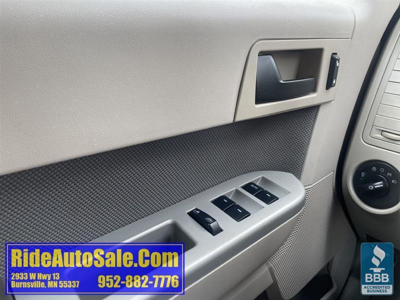 Ford Escape  2010