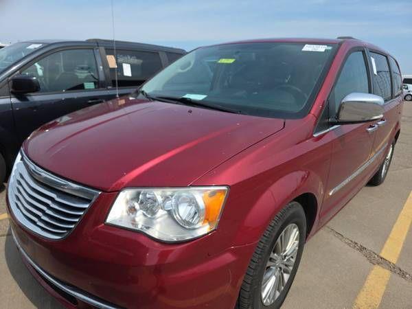 2013 Chrysler Town & Country Touring-L