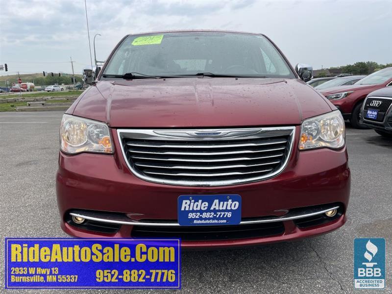 Chrysler Town & Country  2013