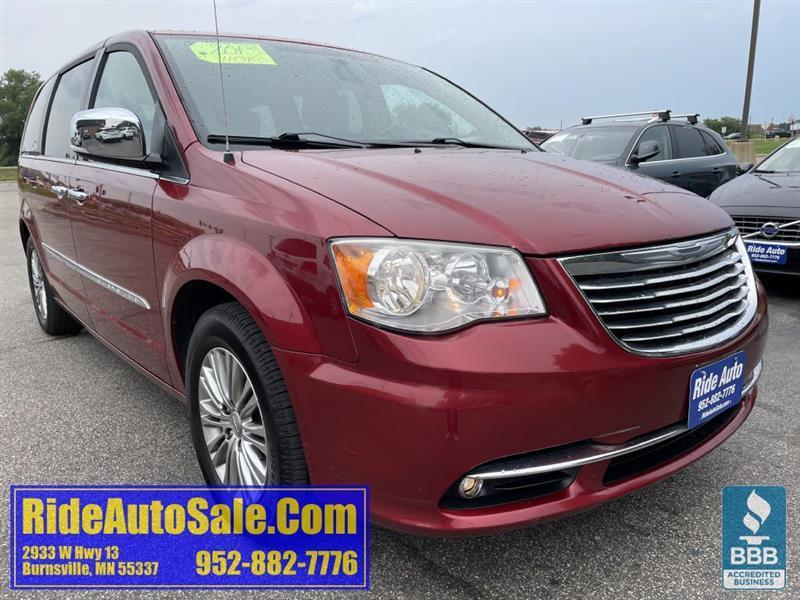 Chrysler Town & Country  2013