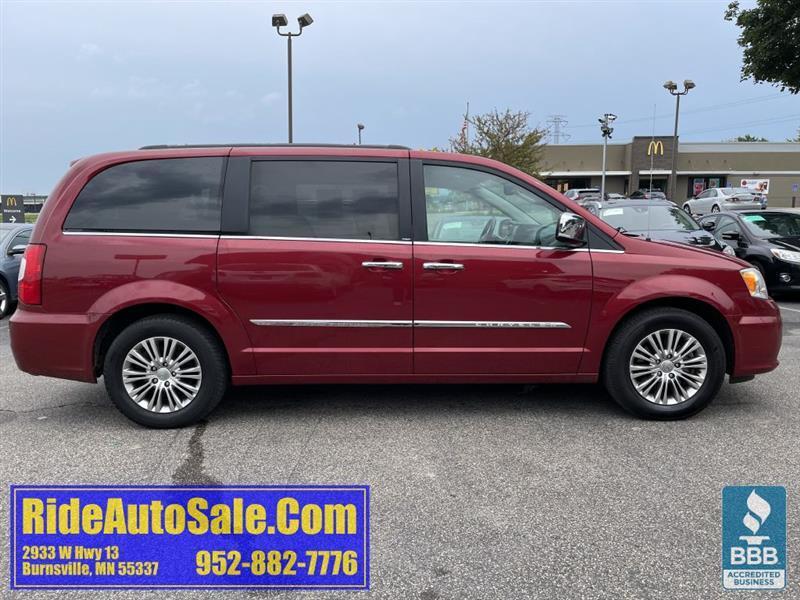 Chrysler Town & Country  2013