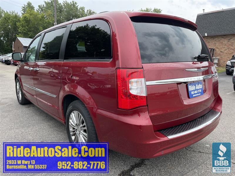 Chrysler Town & Country  2013
