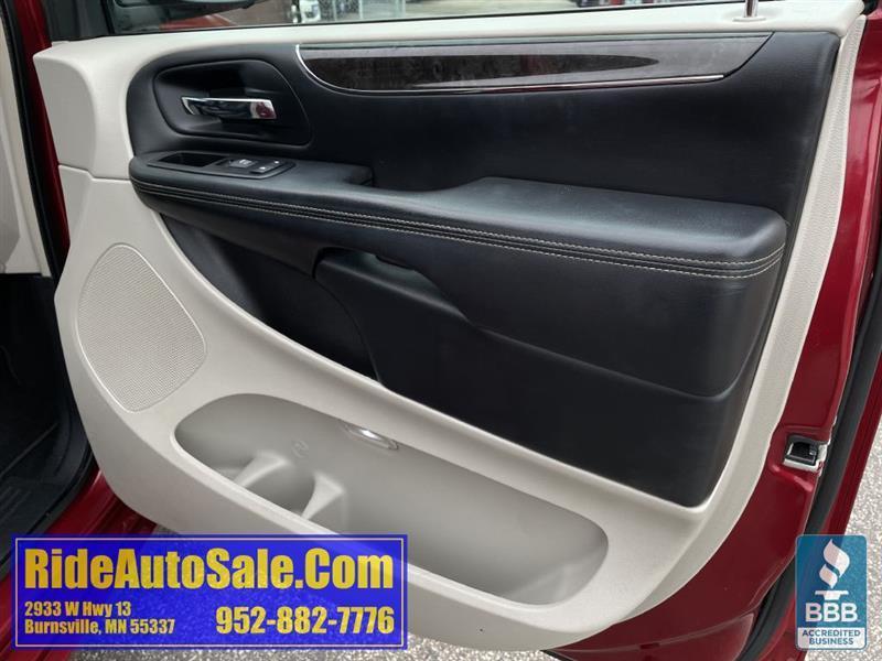 Chrysler Town & Country  2013