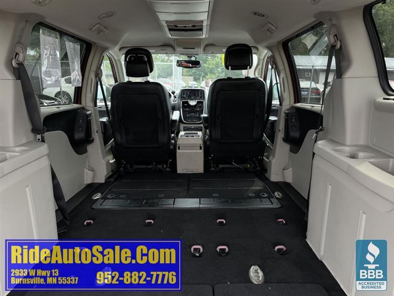 Chrysler Town & Country  2013
