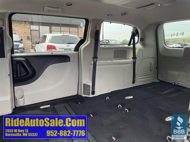 Chrysler Town & Country  2013