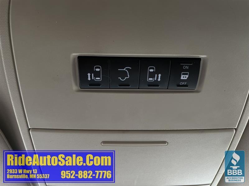Chrysler Town & Country  2013