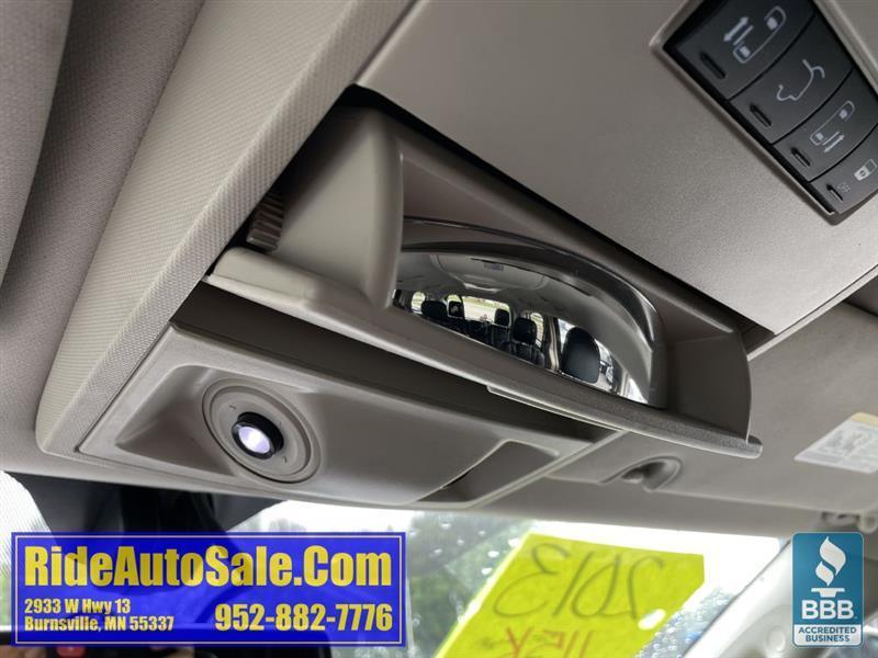 Chrysler Town & Country  2013