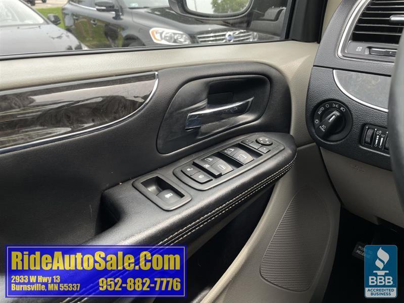 Chrysler Town & Country  2013