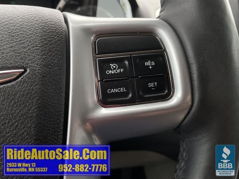 Chrysler Town & Country  2013