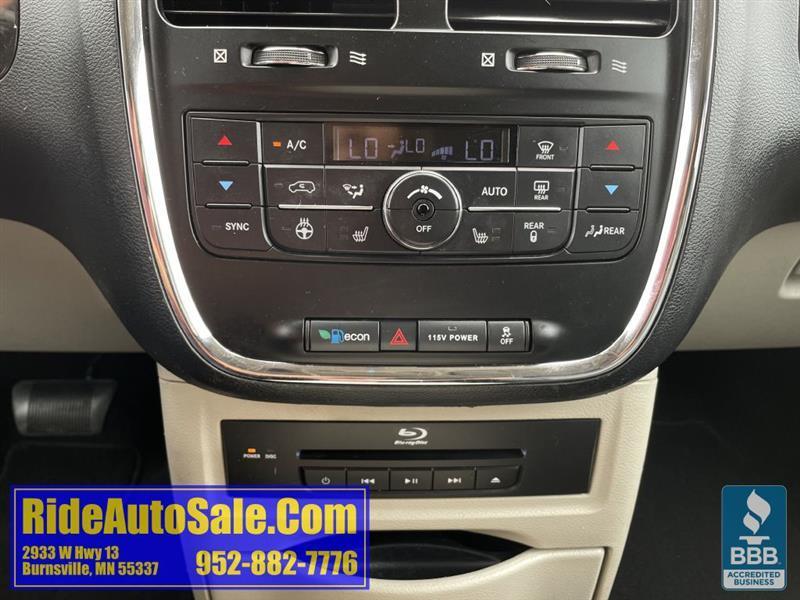 Chrysler Town & Country  2013
