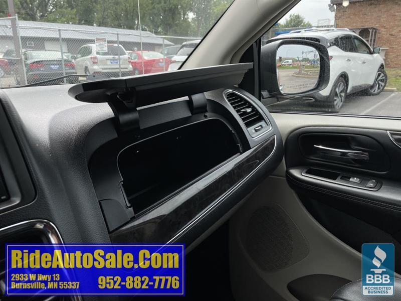 Chrysler Town & Country  2013