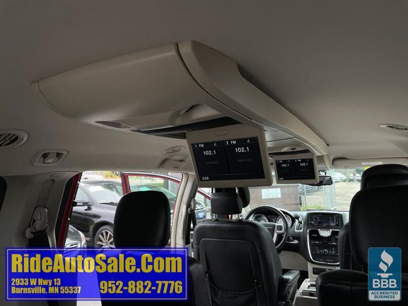 Chrysler Town & Country  2013